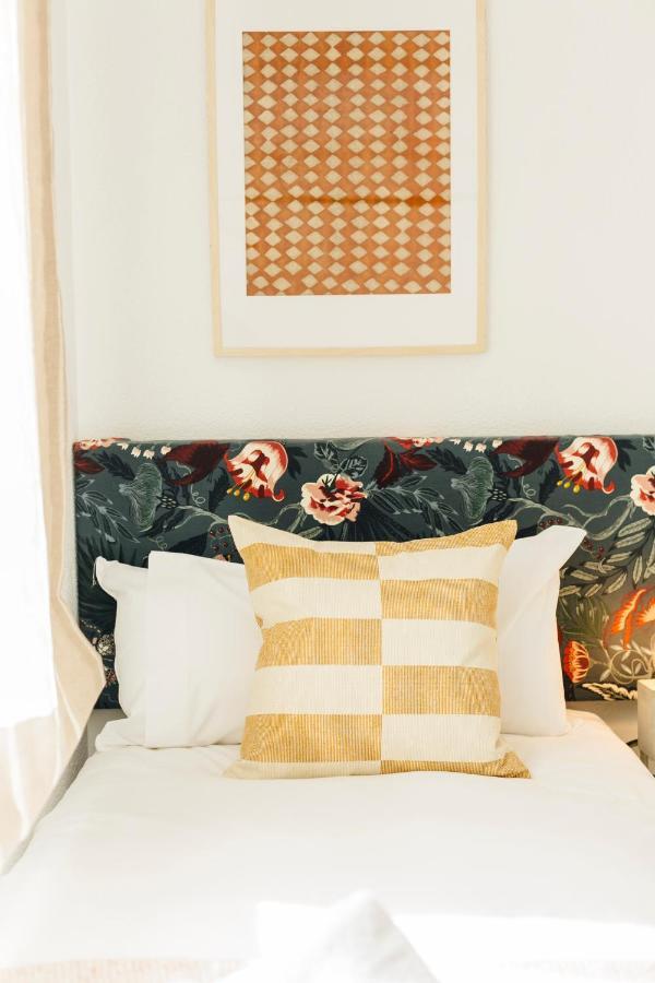 Appartamento Stunning And Colorful- 4Bd 2Bth- Santa Cruz Siviglia Esterno foto